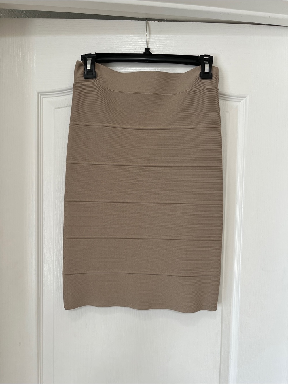 Bcbg Maxazria Alexa skirt, M